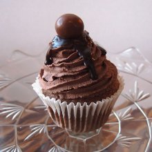 Čokoládový cupcake s nutelovým krémem